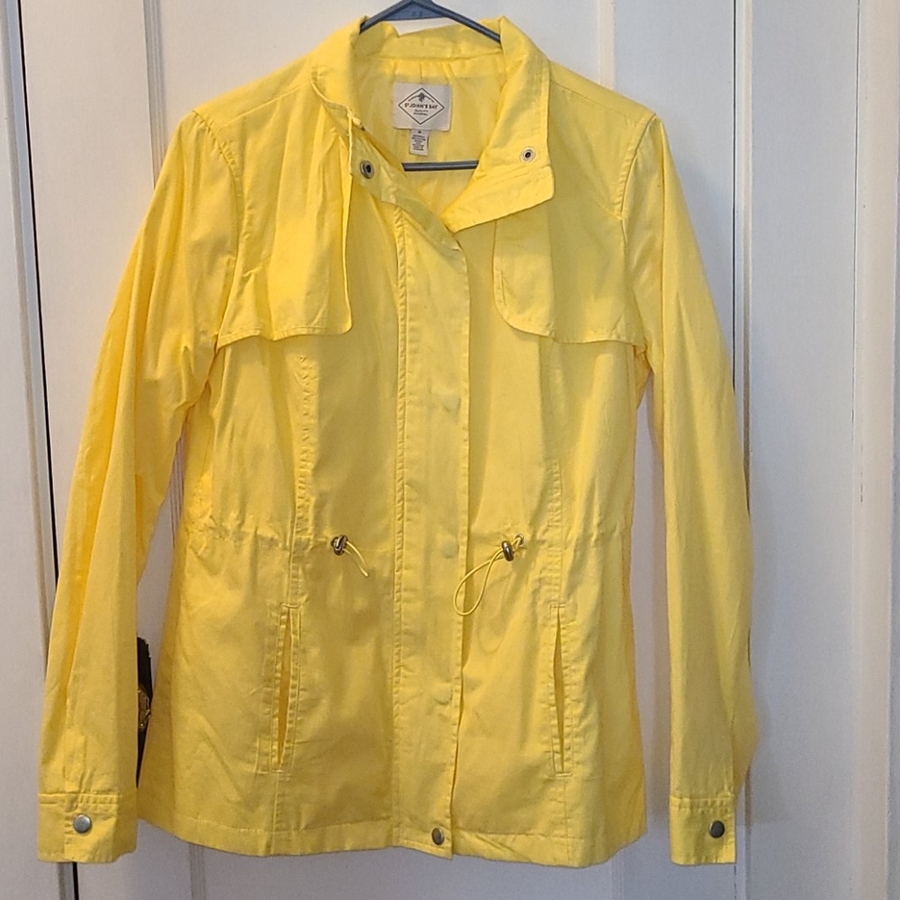 Sr John's Bay yellow jacket size S